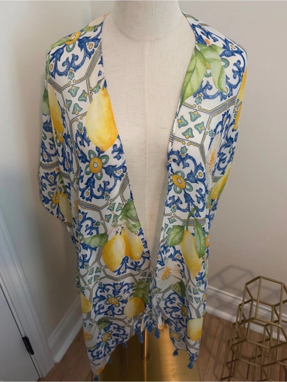 Avenue Cover up or Kaftan Lemon Print Wrap free size